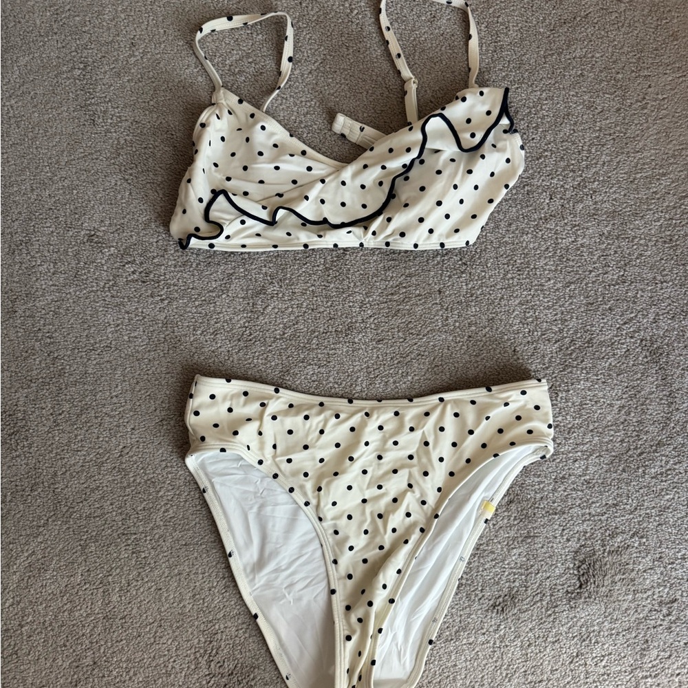 Women’s size 4 Summersalt bikini
